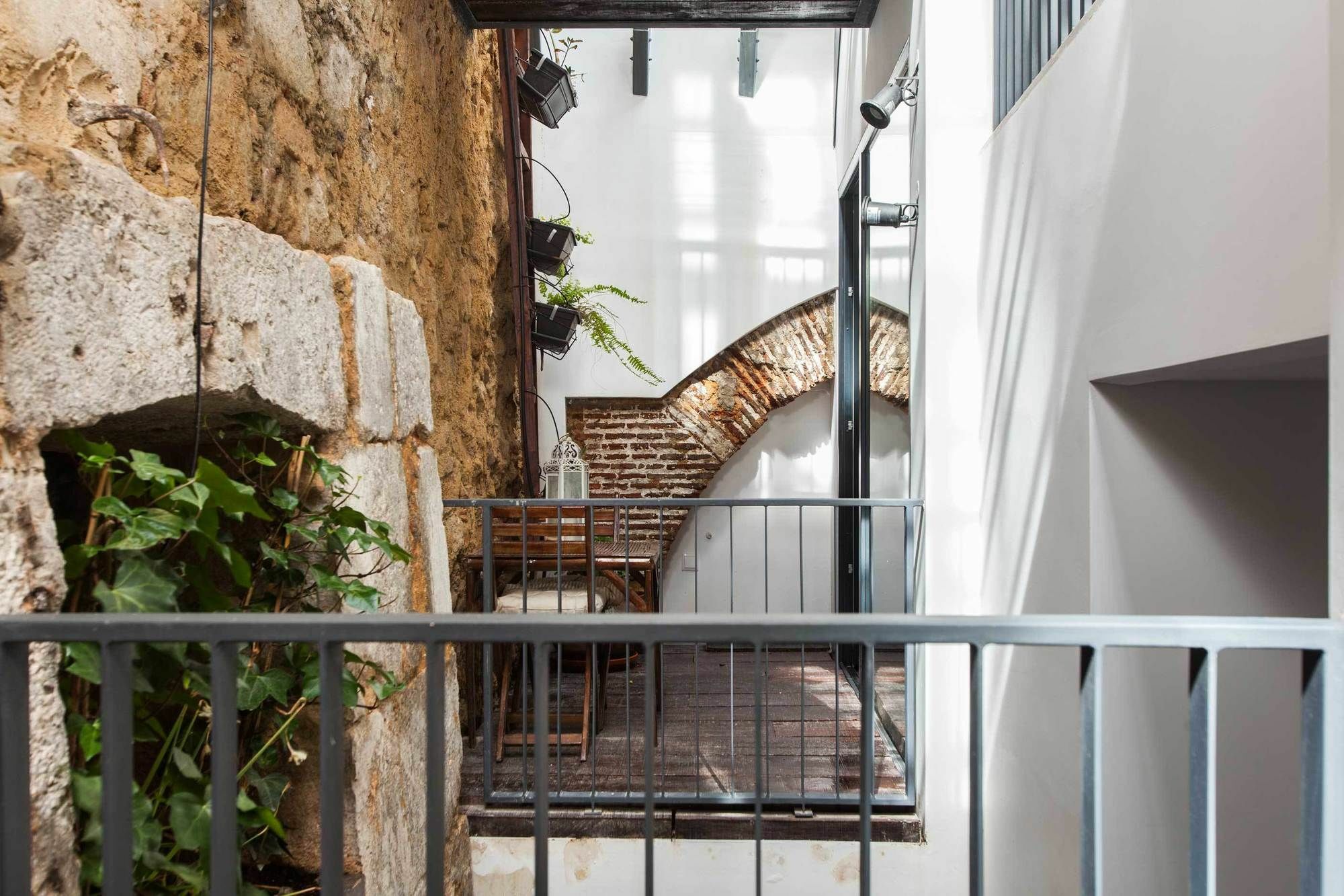 The Old Stables Chiado Apartments Lisboa Екстериор снимка